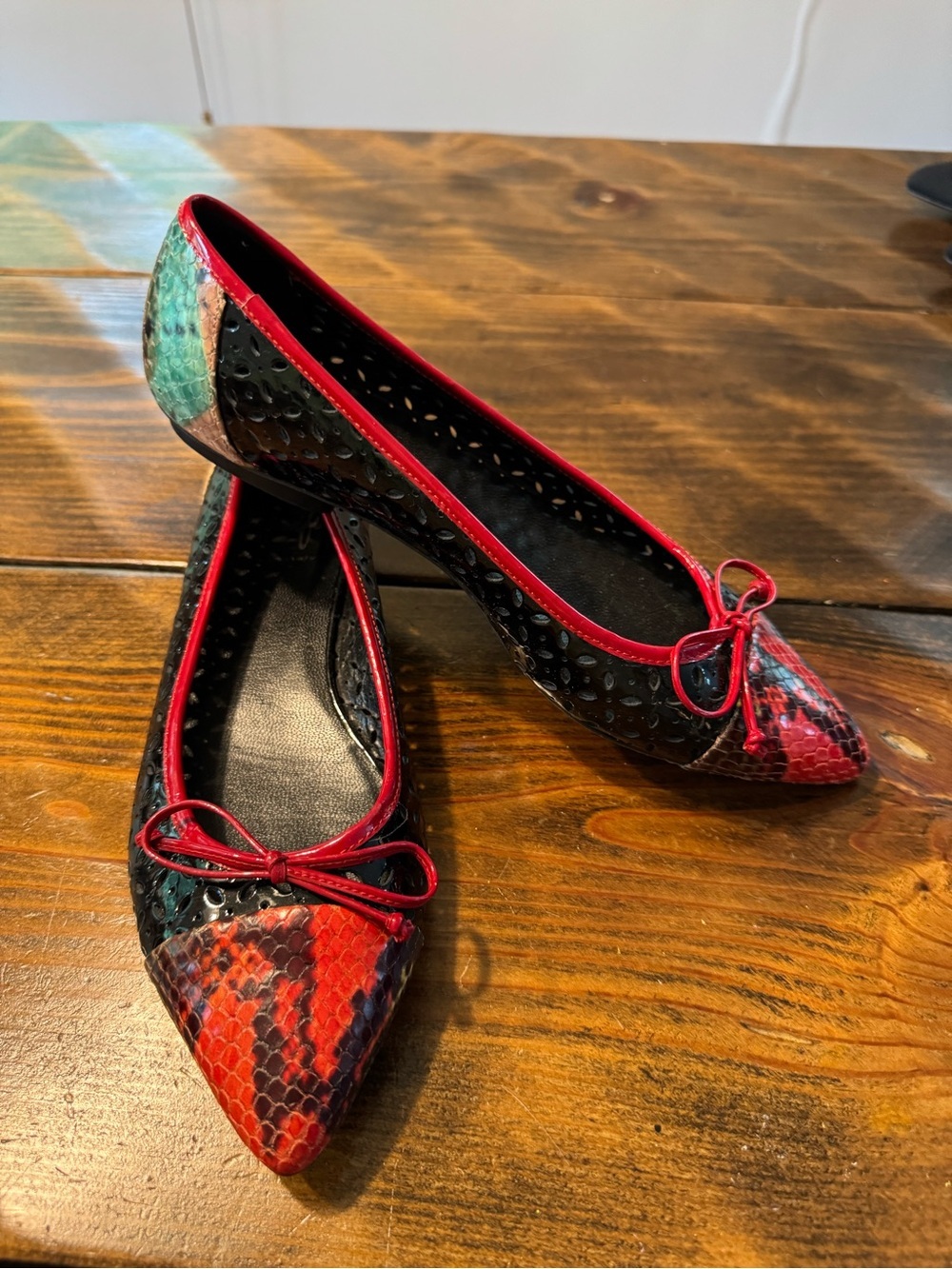 Amalfi By Rangoni Snakeskin Zilla patent leather. Made in Italy Size 6.5.